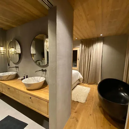 7 Luxury With Cinema Chalet *