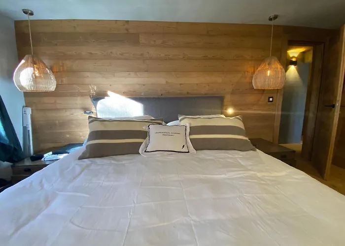 7 Luxury With Cinema *