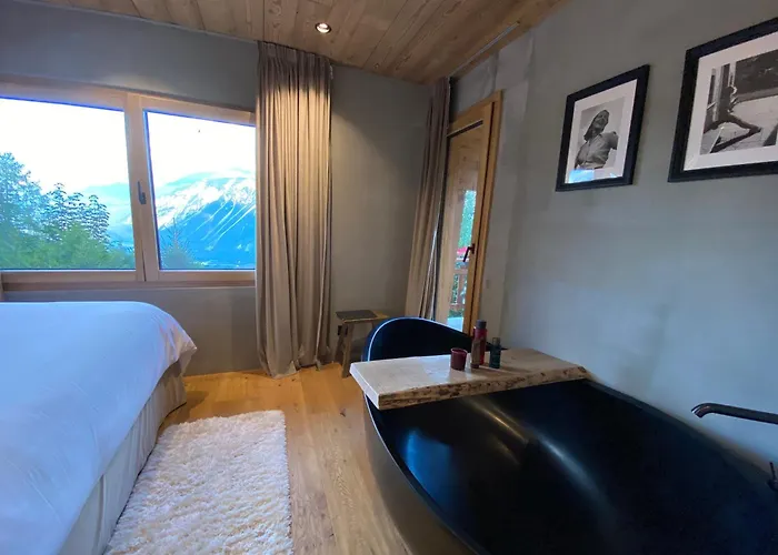 7 Luxury With Cinema 克莱恩 蒙塔纳